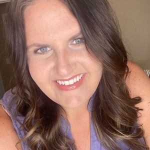 Meet your Posher, Kelli